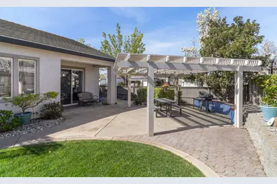 9501 Misty Cove Lane, Elk Grove, CA 95758 - Photo 49