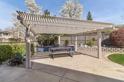 9501 Misty Cove Lane, Elk Grove, CA 95758 - Photo 51