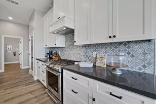 9467 E Jahant Rd, Acampo, CA 95220 - Photo 7