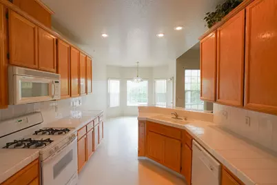 785 Kinglet Court, Merced, CA 95340 - Photo 9