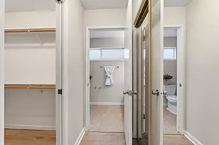 7419 Sunborough Ln, Sacramento, CA 95828 - Photo 17