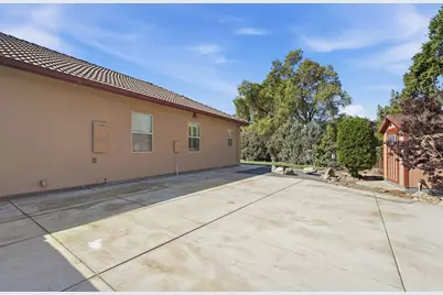 10717 Goldsborough Circle, Oakdale, CA 95361 - Photo 57