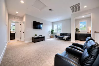 1080 Mariners Dr, Lathrop, CA 95330 - Photo 13