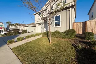 8292 Triplefin Way, Elk Grove, CA 95757 - Photo 7