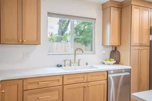 7975 Stone Canyon Cir, Citrus Heights, CA 95610 - Photo 23