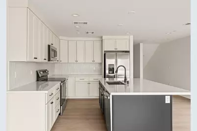 2505 W Street, Sacramento, CA 95818 - Photo 7