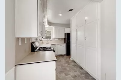 5531 Cypress Avenue, Carmichael, CA 95608 - Photo 13