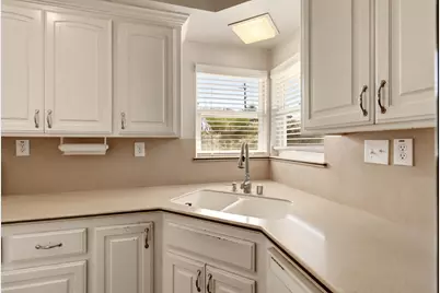 5531 Cypress Avenue, Carmichael, CA 95608 - Photo 15