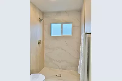 613 W Kettleman Lane, Lodi, CA 95240 - Photo 9