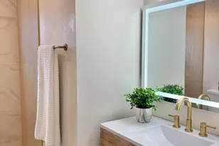 613 W Kettleman Ln, Lodi, CA 95240 - Photo 9