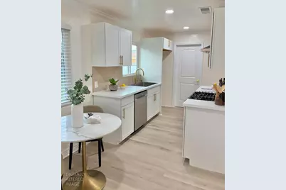 613 W Kettleman Lane, Lodi, CA 95240 - Photo 5