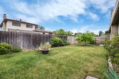 7506 Richland Way, Stockton, CA 95207 - Photo 21