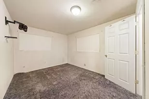 477 Lampasas Ave, Sacramento, CA 95815 - Photo 11