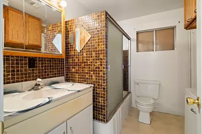 477 Lampasas Avenue, Sacramento, CA 95815 - Photo 13