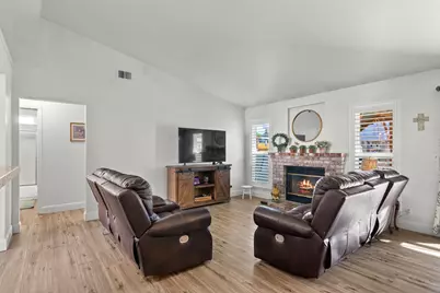 13132 Heather Drive, Waterford, CA 95386 - Photo 9