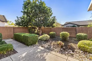 9930 Hatherton Way, Elk Grove, CA 95757 - Photo 39