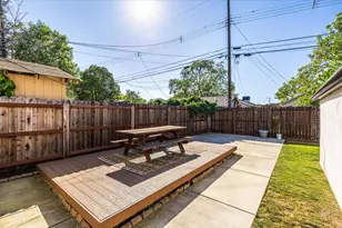2100 36th St, Sacramento, CA 95817 - Photo 37