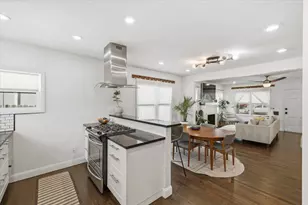 2100 36th St, Sacramento, CA 95817 - Photo 11