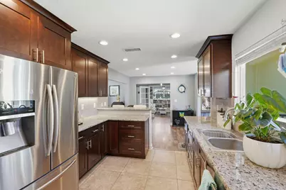 4623 Hazelwood Avenue, Sacramento, CA 95821 - Photo 11