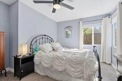 4623 Hazelwood Avenue, Sacramento, CA 95821 - Photo 25