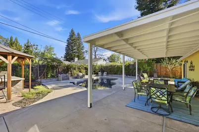 4623 Hazelwood Avenue, Sacramento, CA 95821 - Photo 3