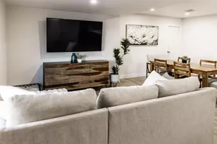 Elite Dr, Sacramento, CA 95823 - Photo 13