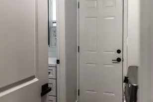 Elite Dr, Sacramento, CA 95823 - Photo 35