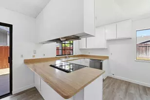 9821 Winterwood Way, Sacramento, CA 95827 - Photo 13