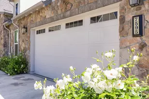 7595 Twin Bridges Ln, Citrus Heights, CA 95610 - Photo 3