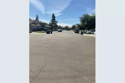 1880 Lane Court, Los Banos, CA 93635 - Photo 3