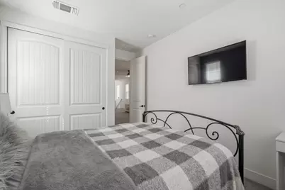 4466 Natomas Central Drive, Sacramento, CA 95834 - Photo 19