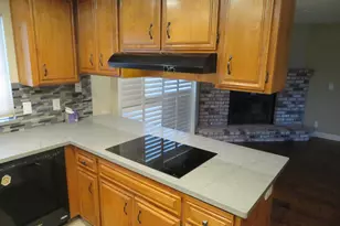 563 Rivergate Way, Sacramento, CA 95831 - Photo 7