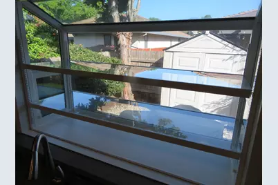 563 Rivergate Way, Sacramento, CA 95831 - Photo 9