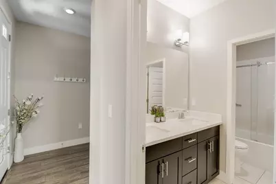 8817 Piano Cir, Elk Grove, CA 95757 - Photo 17