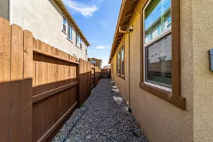 8817 Piano Cir, Elk Grove, CA 95757 - Photo 53