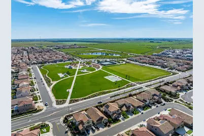 8817 Piano Cir, Elk Grove, CA 95757 - Photo 63