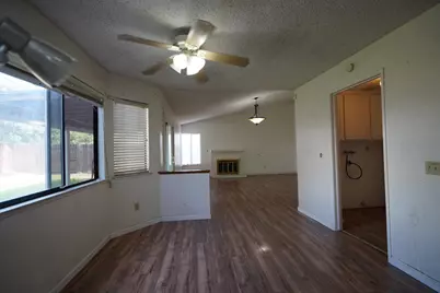 935 Sunwood Way, Sacramento, CA 95831 - Photo 7