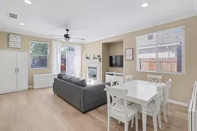 5042 Jurgenson Way, Elk Grove, CA 95757 - Photo 5