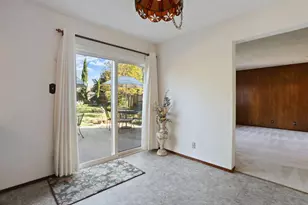 8961 La Riviera Dr, Sacramento, CA 95826 - Photo 9