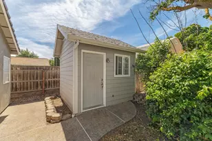 1841 S Willow Creek Dr, Tracy, CA 95376 - Photo 37