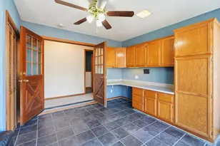 7351 Perera Cir, Sacramento, CA 95831 - Photo 15