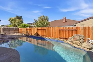 7351 Perera Cir, Sacramento, CA 95831 - Photo 63