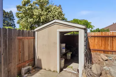 7351 Perera Circle, Sacramento, CA 95831 - Photo 65