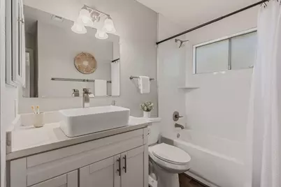 11092 Gingerwood Way, Rancho Cordova, CA 95670 - Photo 17