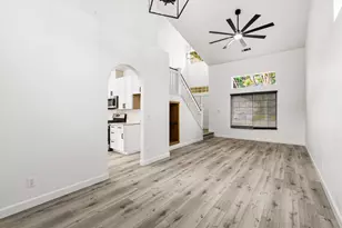 10738 Pleasant Valley Cir, Stockton, CA 95209 - Photo 7