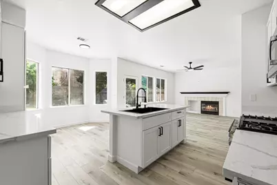 10738 Pleasant Valley Circle, Stockton, CA 95209 - Photo 11