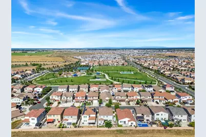 10325 Ensemble Way, Elk Grove, CA 95757 - Photo 49