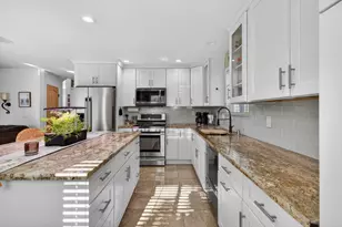 5645 Summit Dr, Rocklin, CA 95765 - Photo 11