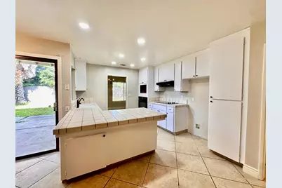 2915 Raintree Court, Stockton, CA 95219 - Photo 9