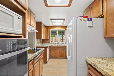 1424 Rose Avenue, Modesto, CA 95355 - Photo 23